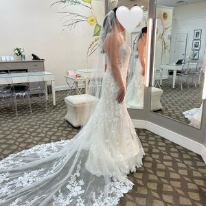 Allure A1212 Wedding dress NWT Toni Federici veil included